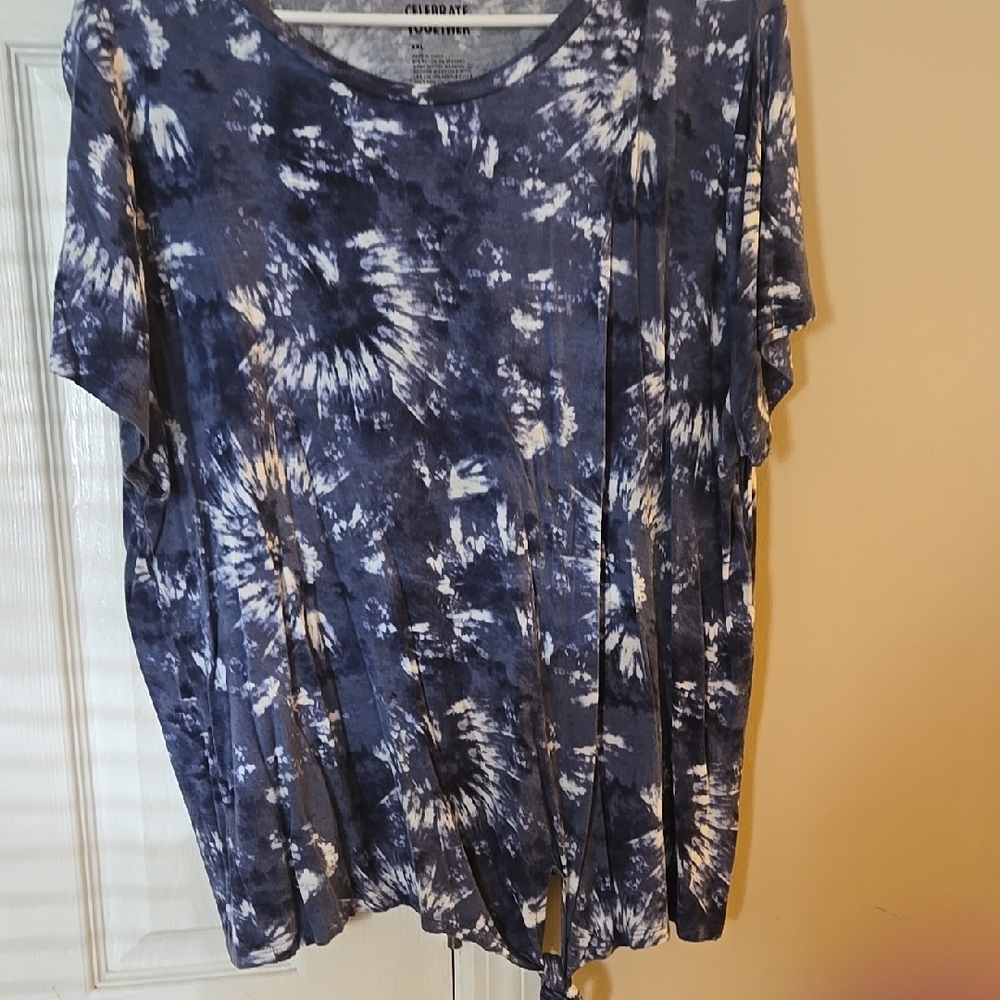 Women's Blue Tie-Dye Top